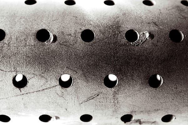 Sandboxing vs Docker: Understanding Modern Isolation Models.